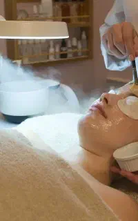 آموزش و خدمات تخصصی پاکسازی و مراقبت های پوستی