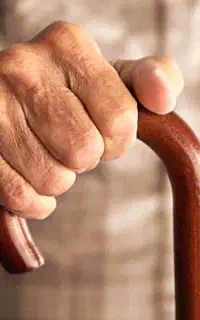 استخدام پرستار سالمند
