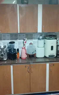 کابینت فلزی تمیز