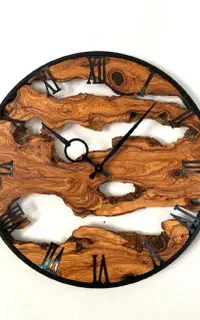 ساعت چوبی رُستیک