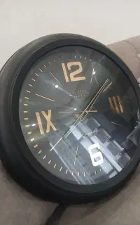 ساعت دیواری بزرگ