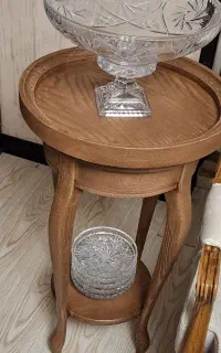 یه جفت میز اباژور یا کنارسالنی