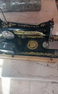 چرخ خیاطی قدیمی پدال دار شده