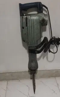 هیلتی بتن کن ۱۷کیلویی