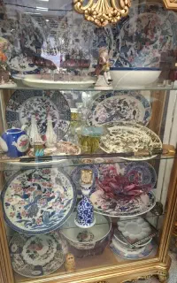فروشگاه ظروف آنتیک و قدیمی