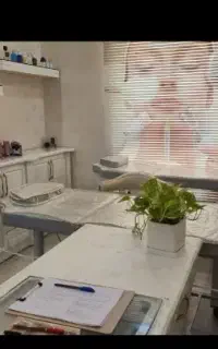 آنالیز،پاکسازی و آبرسانی پوست بانوان
