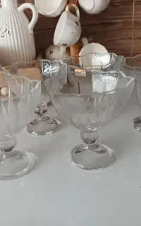 بستنی خوری وپارچ