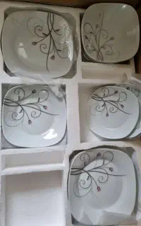 سرویس چینی ۱۸ نفره