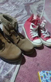 دو جفت کفش زنانه
