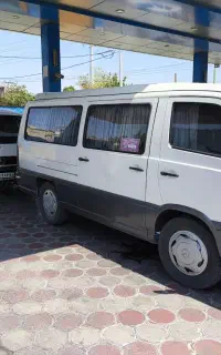 سرویس‌ مدارس با ون بنز