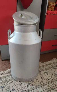 بیدون آلومینیومی ۵۰ لیتری قدیمی (کاملاً نو وسالم)