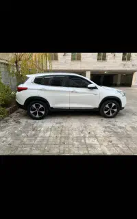 یک دستگاه شاسی تیگو ۷ مدل ۹۶ سالم و تر و تمیز