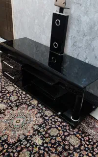 میز تلویزیون شیشه ای