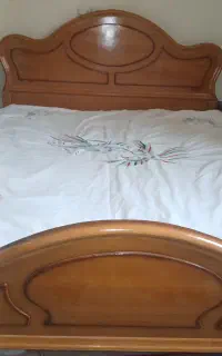 تخت دو نفره چوبی محکم