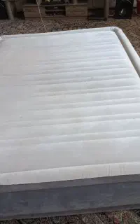 با سلام  تخت  بادی دونفر نو