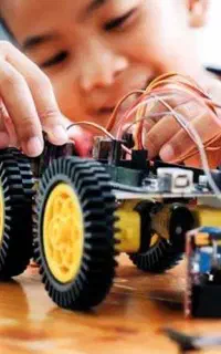 آموزش رباتیک،اسکرچ،طراحی وب کودکان و نوجوانان
