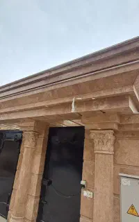 کاشی کاری و سنگ کار