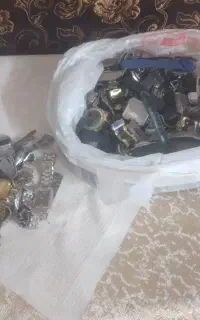 ساعت وقطعات مربوطه