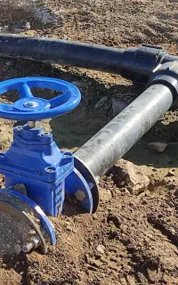 آبیاری قطره ای و لوله کشی آب کشاورزی