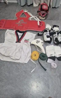 تجهیزات ورزشی مبارزه تکواندو