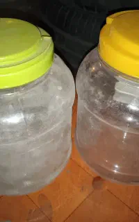 ظرف پلاستیکی