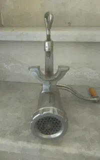 چرخ گوشت دستی
