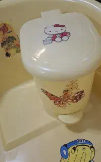 سطل زباله کودک