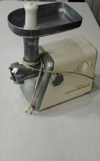 چرخگوشت ناسیونال