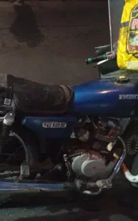 یک دستگاه موتورسیکلت هنداسالم مدارک کامل