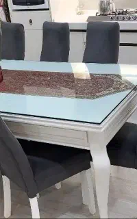 میز غذاخوری