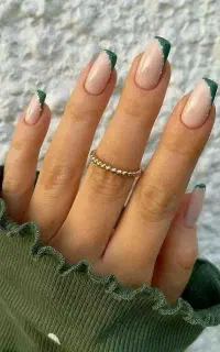 تخفیف ویژه خدمات ناخن فقط تا آخر اردیبهشت