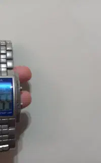 یک عددساعت مدل آکواژاپنی صفحه آبی سالم وبدون جعبه