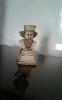 مجسمه سنگی