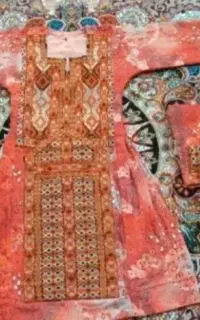 دوخت تمیز وتحویل فوری لباس خیاط هستم