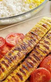 کارگر خانم رستوران سرویس رفت و برگشت