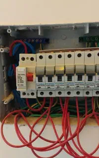 برقکار صنعتی و ساختمانی اجرا تعمیر و نور پردازی