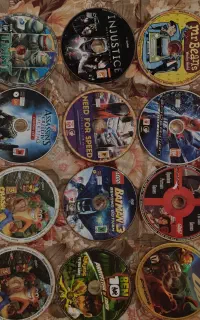 چند عدد سی دی بازی کامپیوتر
