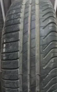 تعدادی لاستیک وقالپاق