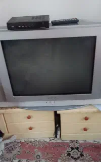 تلوزیون سامسونگ قدیمی