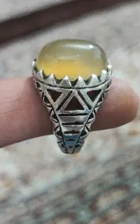 انگشتر عقیق عسلی