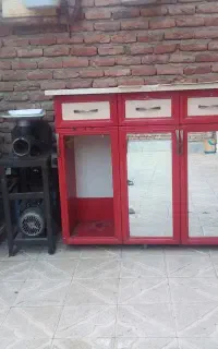 چرخ گوشت قصابی و زیر ترازو