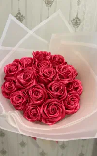 دسته گل صورتی و مشکی جاودان