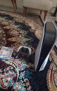 یک دستگاه کنسول بازی پی اس 5(( ریجن اروپایی))