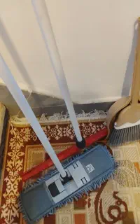 دوعدد تی و جارو کفگیر