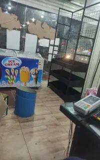 فروشنده مغازه
