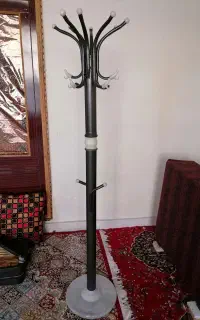 چوب لباسی ایستاده