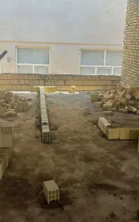 نیازمند به کاشیکار