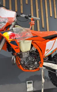 کی تی ام 300مدل2026چمپیون