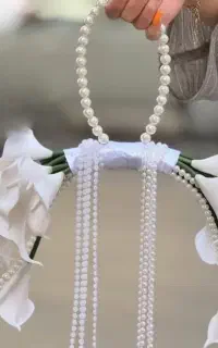 دسته گل عروس و کلی اکسسوری خفن