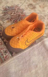 کفش فوتبال نوجوان